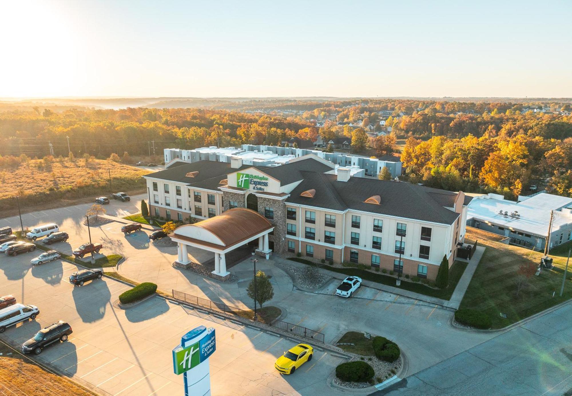 Holiday Inn Express Hotel And Suites Saint Robert By Ihg Exteriér fotografie