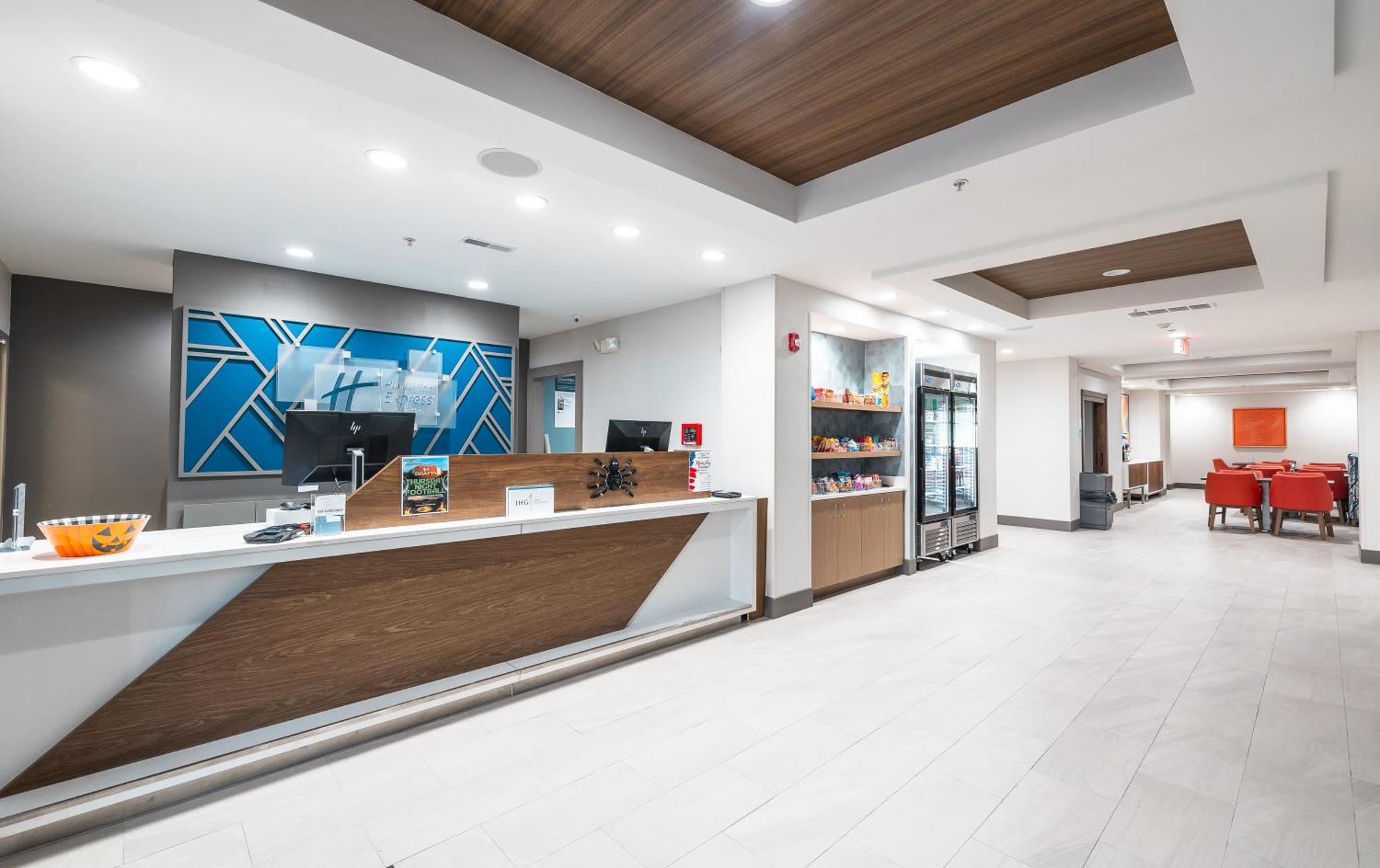 Holiday Inn Express Hotel And Suites Saint Robert By Ihg Exteriér fotografie