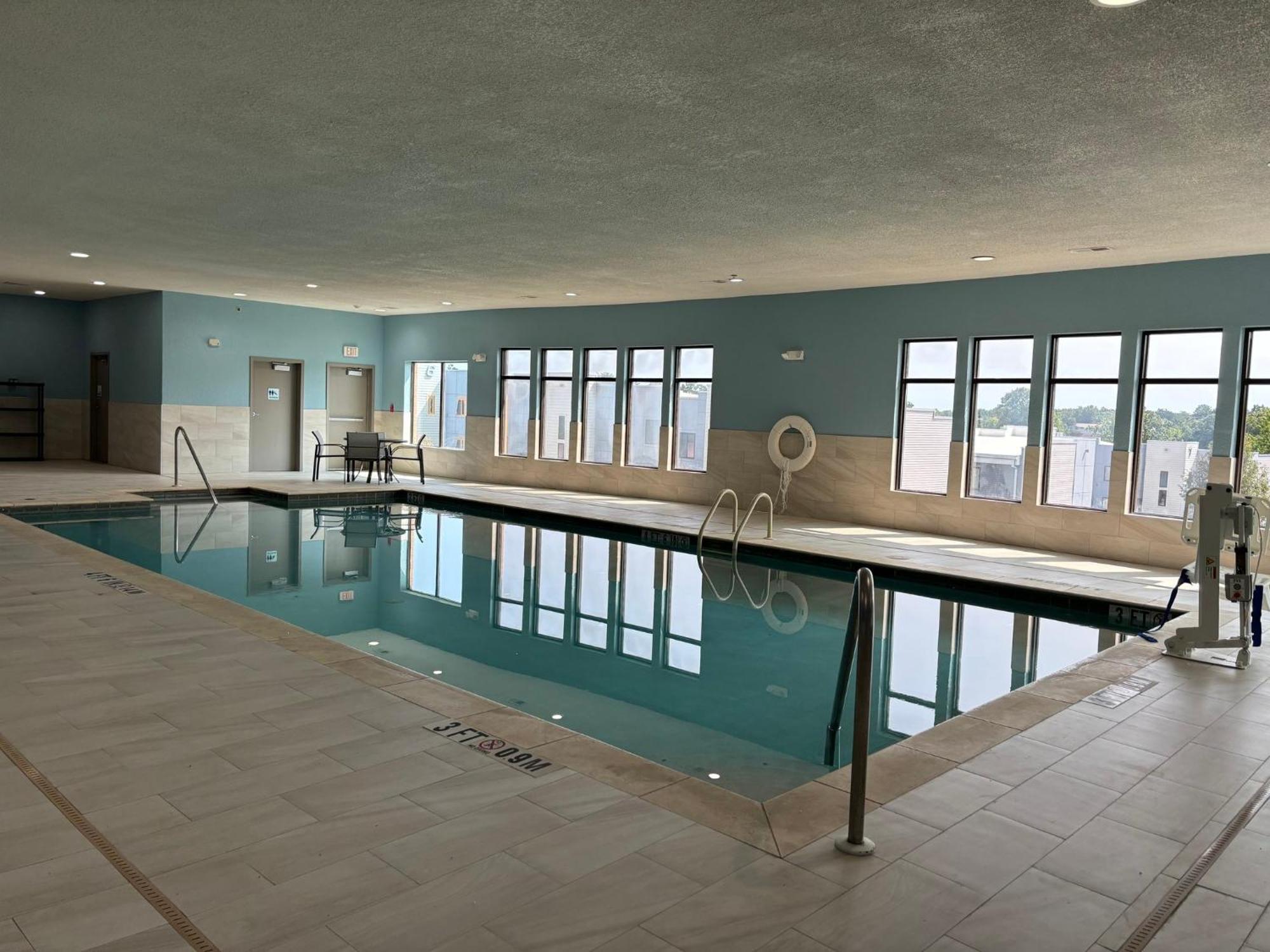 Holiday Inn Express Hotel And Suites Saint Robert By Ihg Exteriér fotografie
