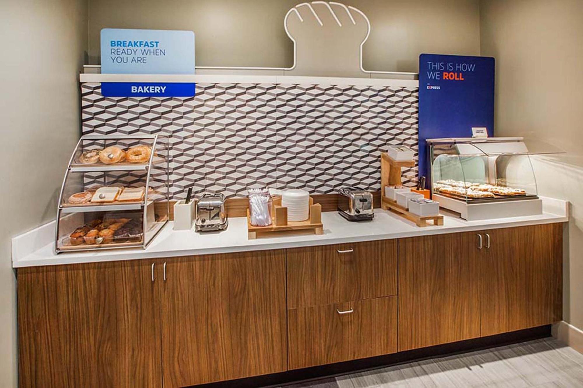 Holiday Inn Express Hotel And Suites Saint Robert By Ihg Exteriér fotografie